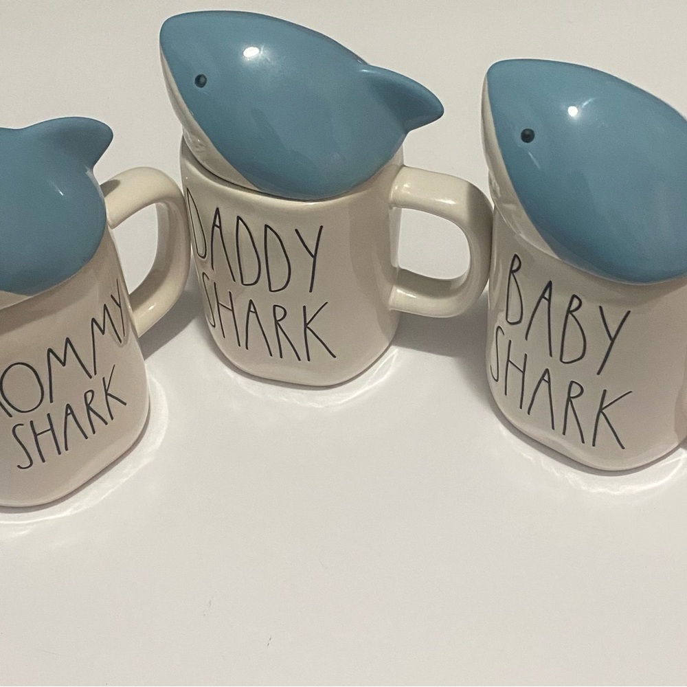 Rae Dunn coffee mugs baby shark mommy shark daddy shark - Picture 4 of 6